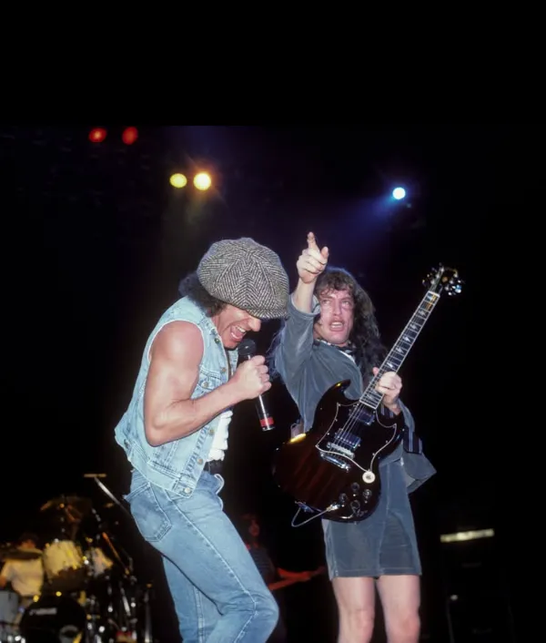 24 Nov. 1985: AC/DC plays the last date of the “Fly On The Wall” US Tour in Portland, ME at the Cumberland County Civic Center.