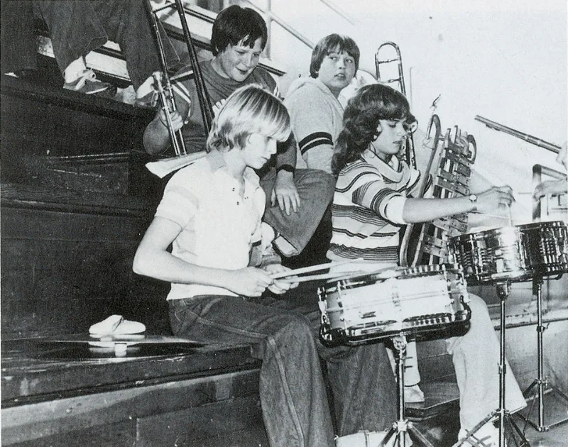 Cobain playing drums at Montesano High School in 1981