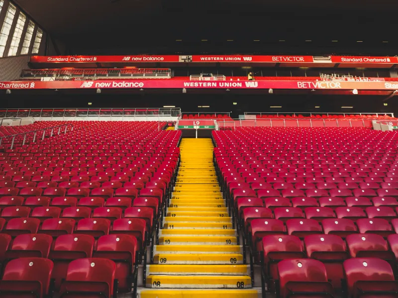 L9 - Main Stand
